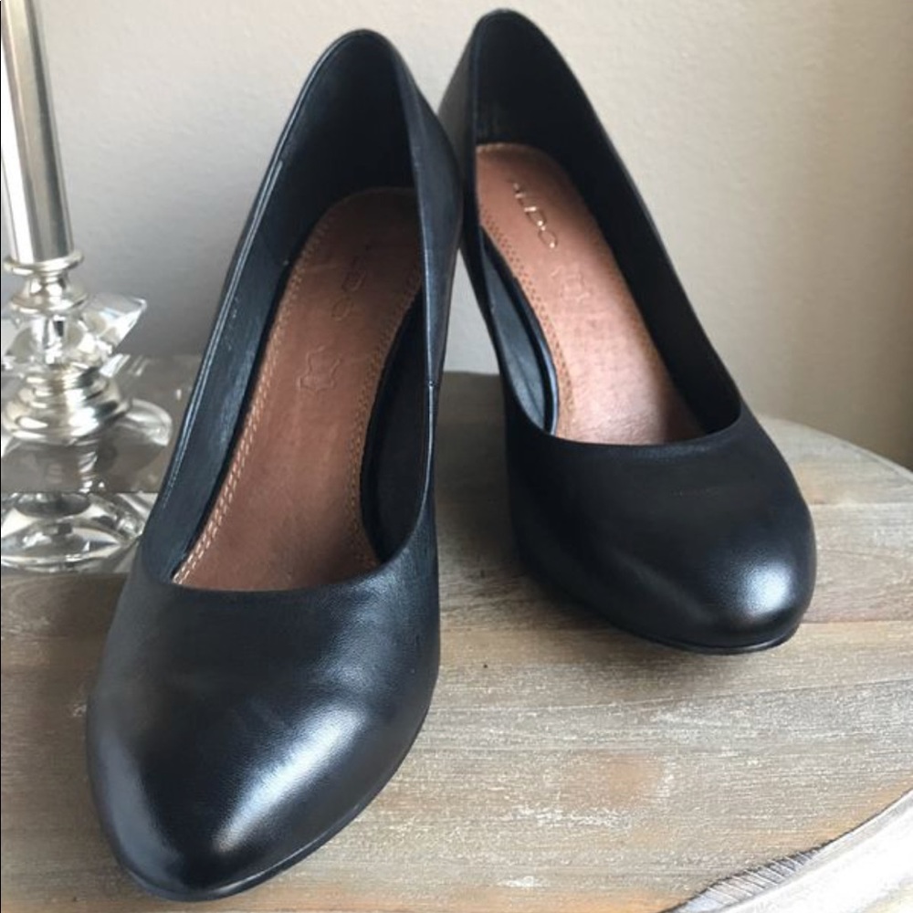 Like New, Size 39 (8.5), ALDO Wedges